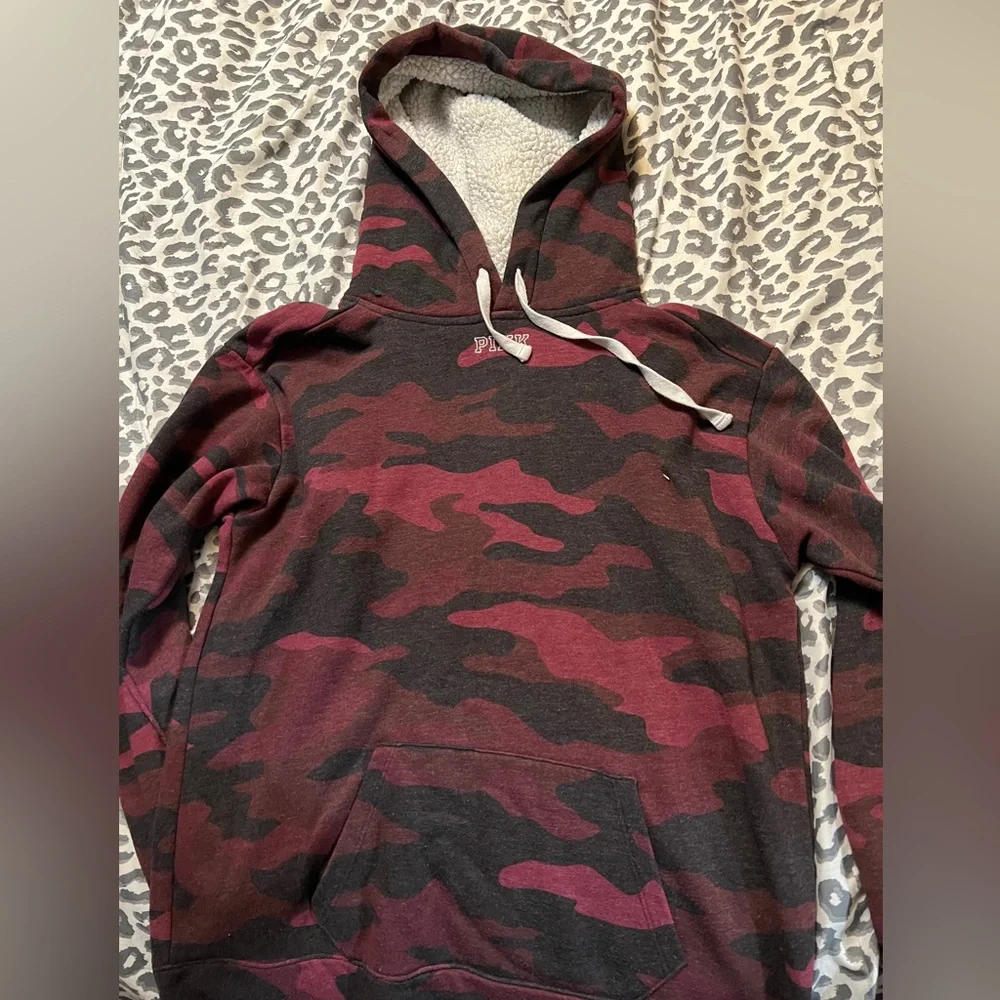 Vs pink bling hoodie with Sherpa lined hood - Picture 1 of 3